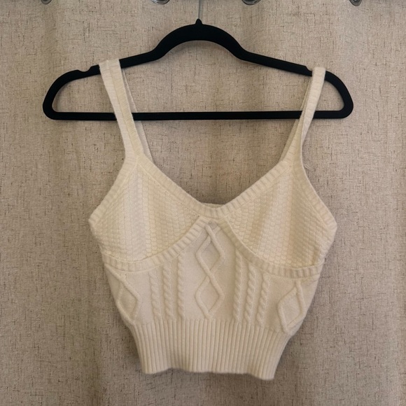 Forever 21 Women's Ribbed Cable Knit Sweater Tank Top in White | Medium - Picture 5 of 8